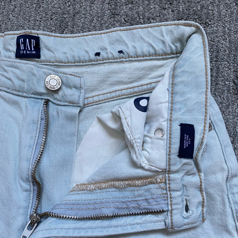 Frayed and Ripped GAP Mom Jeans - Picture 4 of 4